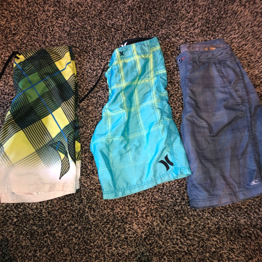 Men’s Swimsuit/Board shorts (Hurley & O’Neill)